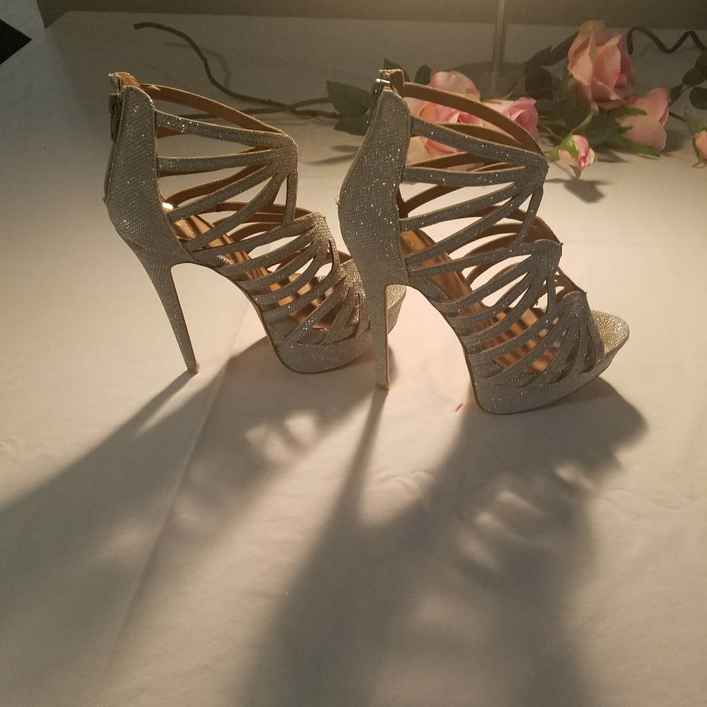 Scene shoes